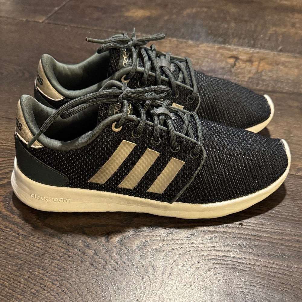Adidas - Cloudfoam sneakers